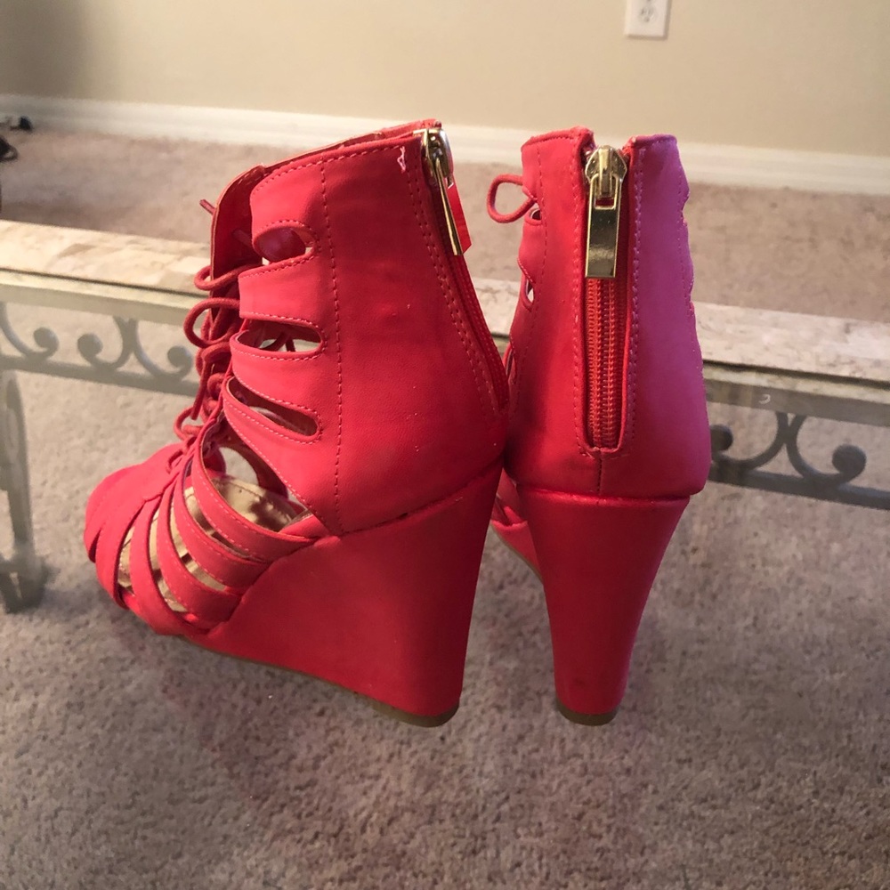 Shoes - Picture 2 of 3